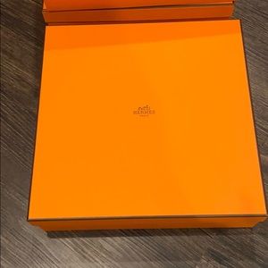 Hermes empty box